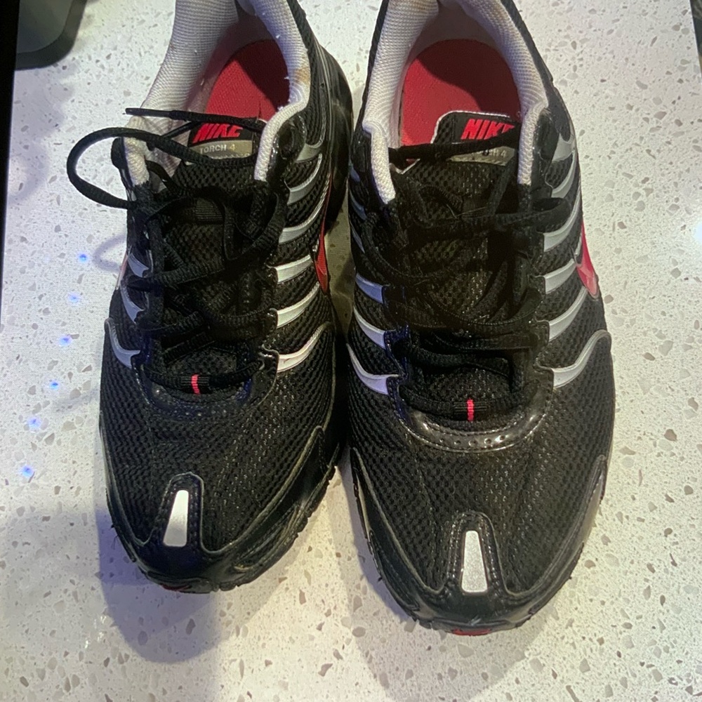 Nike Womens 9.5